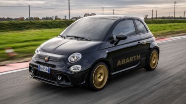  Abarth 695 75° Anniversario - front tracking